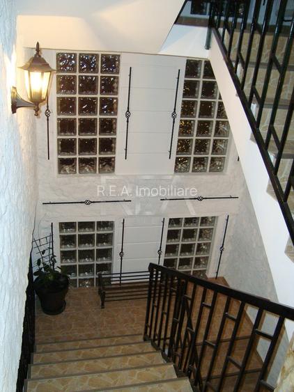 Vila superba 2012, P+1+M, 10+ camere, posibilitate business gradinita sau centru - 36