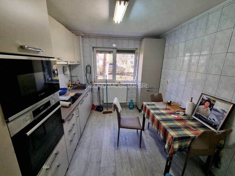 Tomis nord Calinescu-apartament 3 camere decomandat - 12