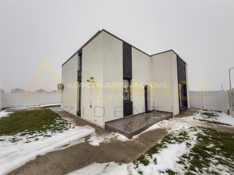 Casa Pe Parter-3 Camere-Curte 300 MP - 2