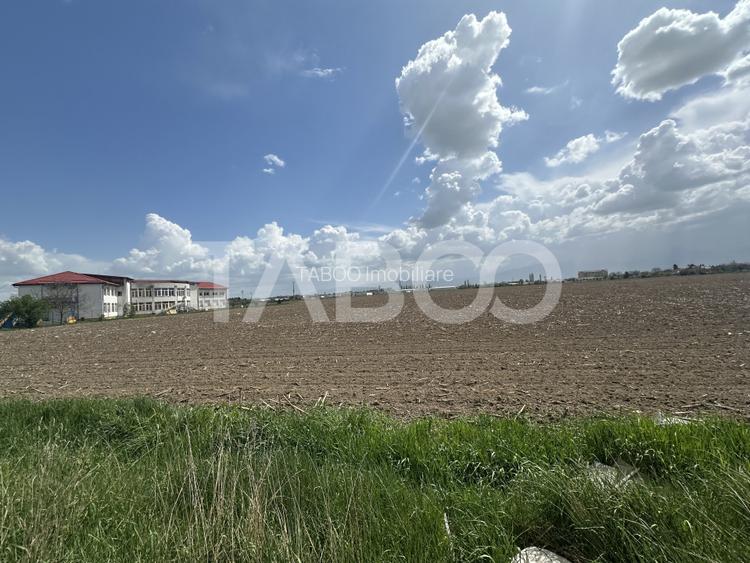 Teren intravilan 4350 mp cu utilitati in apropiere Fagaras - 2