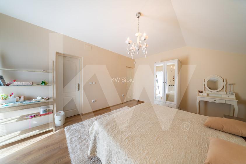 Vila cu 5 dormitoare si gradina generoasa, perfecta pentru familia ta! - 43