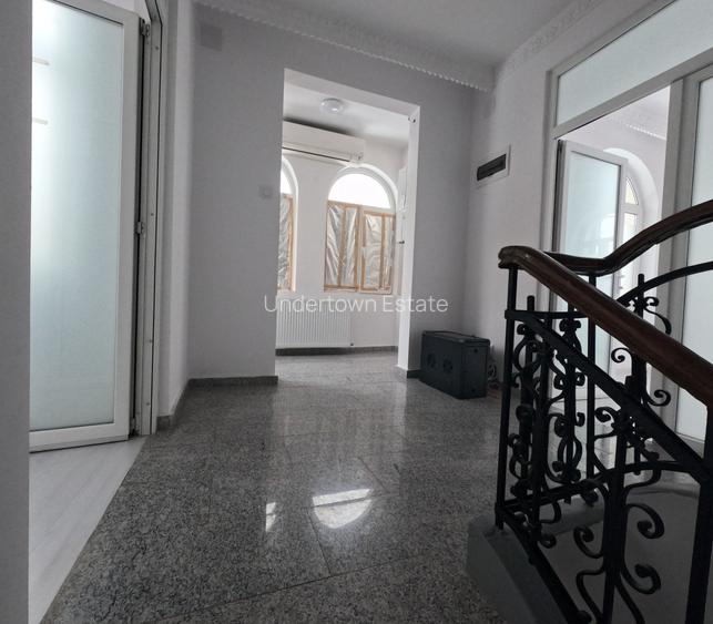 Imobil Central 355 mp | D+P+1+M | Consolidat & Renovant | 9 Camere - 12