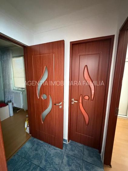Vanzare apartament cu 4 camere in Micro 39b( k-uri), etaj 1, - 4