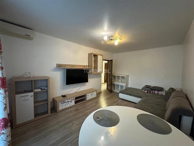 Inchiriere Apartament cu 3 camere Decomandat Palas Mall - 14