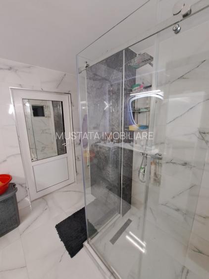 - Apartament 3 camere, suprafata totala 81mp, zona Strada Garii. Etaj 1. - 11