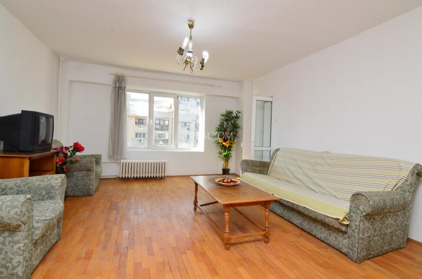 VANZARE APARTAMENT 3 CAMERE BULEVARDUL UNIRII- ZEPTER-STR. LUCIAN BLAGA NR. 3 - 26