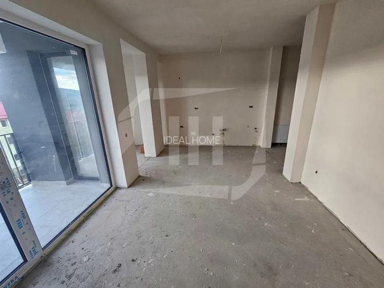 Apartament 3 camere plus parcare in zona Regal - 3