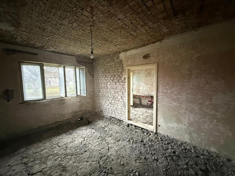 Casă de vânzare – Cartierul de Jos, Strada Alba Iulia | Zonă Buna - 14