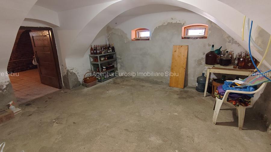 Casa individuala 4 dormitoare - garaj - teren 1457 mp in Sibiu Mohu - 9