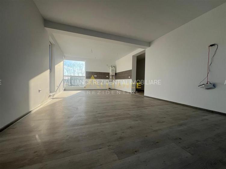 Casa de vanzare cu 3 camere,2 bai,teren 376mp - 8