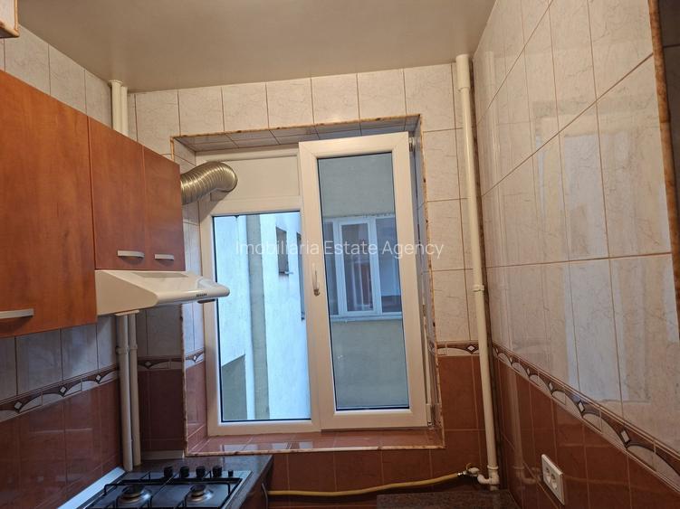 Garsoniera Piața Muncii, 7 minute de metrou, mobilată si utilată complet, libera - 5