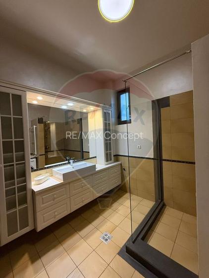 Casă / Vilă de închiriat în Gruia - 24