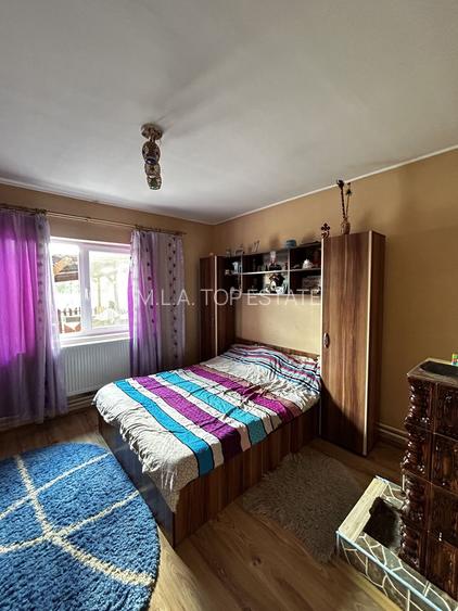 Casa 8 Camere Cu Teren 1500mp In Cermei - 3