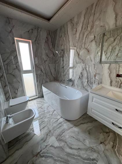 De vânzare apartament Penthouse nou, terase generos Micalaca Arad