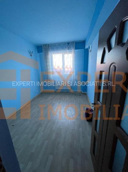 VILA cu spatii comerciale situata in zona CUMPANA - 6