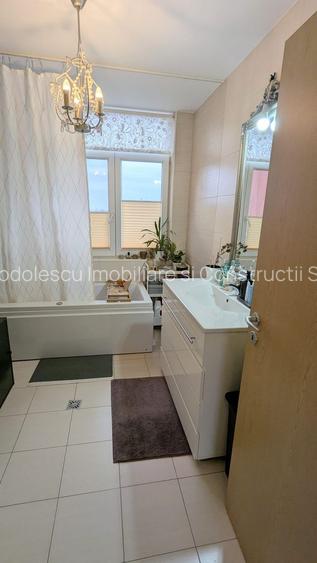 Apartament spatios 100 mp cu lift si 50 mp de terase - 19