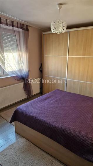 RECO Apartament 3 camere zona centrala - 8