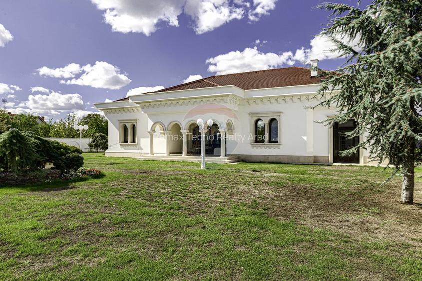 Stil si eleganta ! Vilă superba 320 mp cu teren 1728 mp in Mandruloc - 41