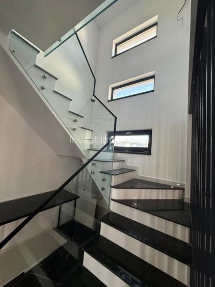 Vila de vanzare cu design deosebit in cartierul Bucium - 16