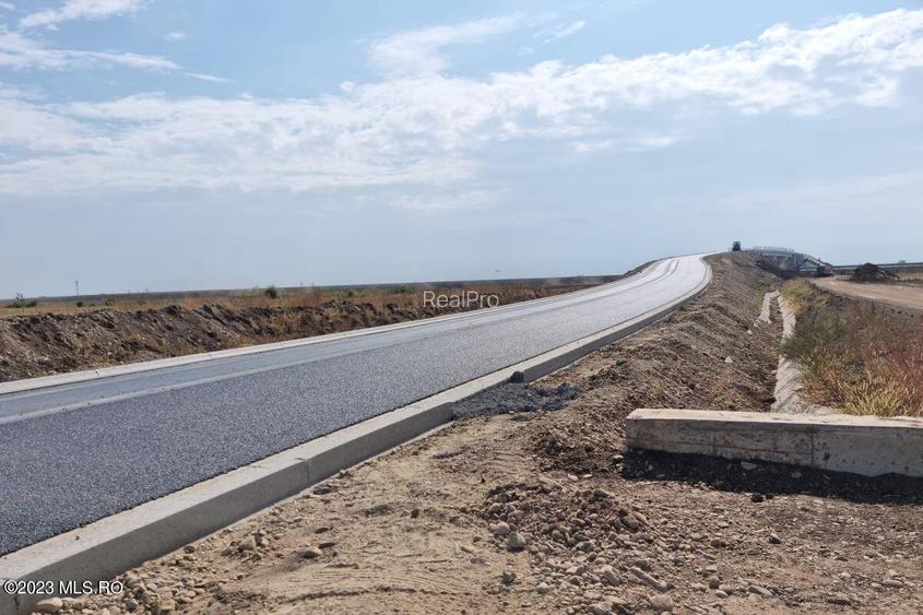 Balotesti - Cartier Luna, teren cu utilitati 27840 mp, deschidere 57 m - 6