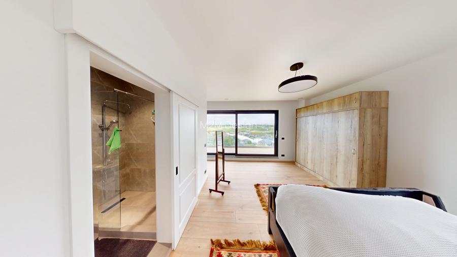 Spre vânzare o proprietate deosebită, casa 314 mp, zonă Hudum - 10