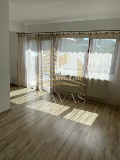 Casa de inchiriat pe 3 nivele 6 camere  +curte generoas in cartierul | PANORAMA - 5