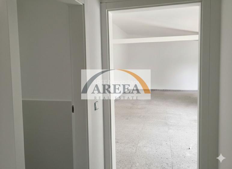 DE INCHIRIAT - spatiu comercial INTERSECTIE PIATA SUDULUi - 13