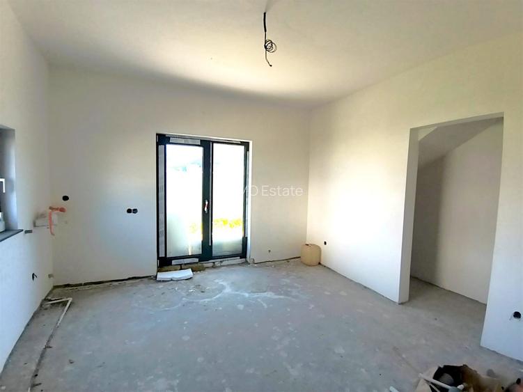 Vilă P+E+Pod | 200 MP Utili | Șcheia | Drum Privat - 7