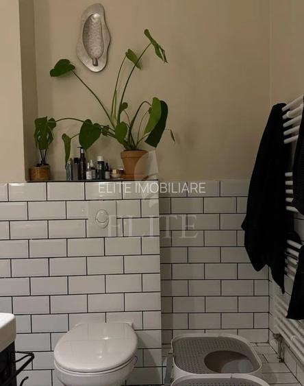 Apartament 3 camere în zona STRAZII HOREA - 6