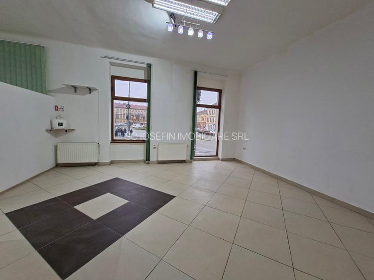 Piata Sinaia, Spatiu pentru diverse activitati - 3