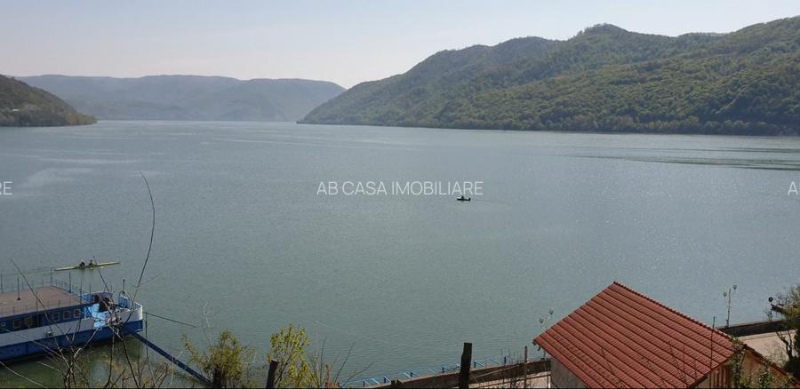 Teren intravilan, 920 mp, fs 26 m, în Orșova, pe malul Dunării, comision 0% - 7