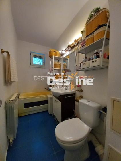 Apartament 2 camere 42 mp renovat cartier Smirodava Roman - 9