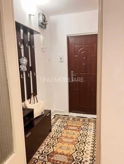 2 camere - Pacurari- Carrefur Express-  41 mp - liber- 75000 euro - 4