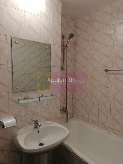 Garsoniera , Virtutii, Militari - 4