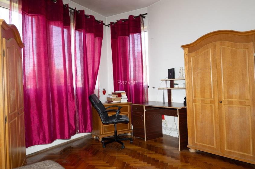 Se vinde impresionanta vila cu 10 camere plus teren in centru Ploiești - 9