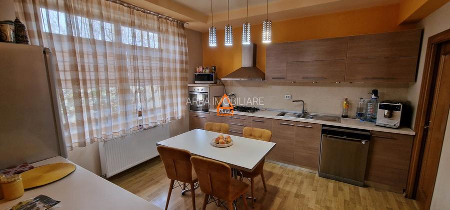 Casa / Vila - D+P+E - 312 mp - 1230 mp teren - Bucium - 3