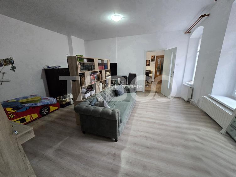 Apartament 2 camere de vanzare la etajul 1 in Centrul Istoric Sibiu - 2