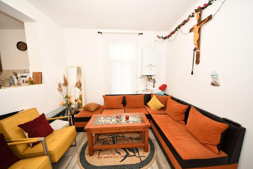 De vanzare casa cu 3 apartamente + anexa 75 mp, Comision 0% - 8