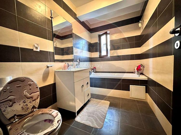 Apartament 3 camere, 63 mp, balcon 9 mp - 16