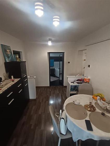 Apartament 3 camere, zona Garii, Etaj 2 in suprfata de85 mp