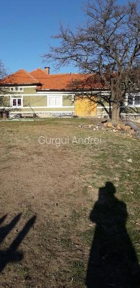 Casa cu teren de vânzare în zona de munte  - 12