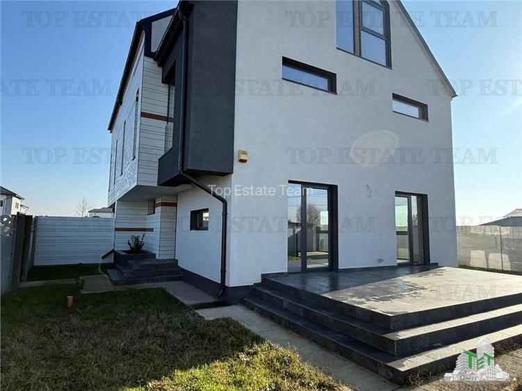 Vila premium cu panouri fotovoltaice la 15 minute de capitala - 11