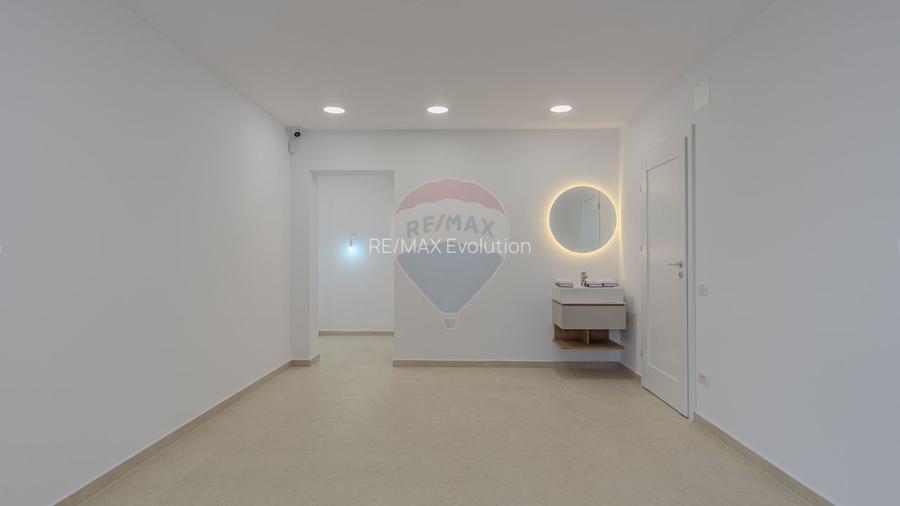 Clinica medicala-9 cabinete- URBAN PLAZA - bloc 15 parter! - 26