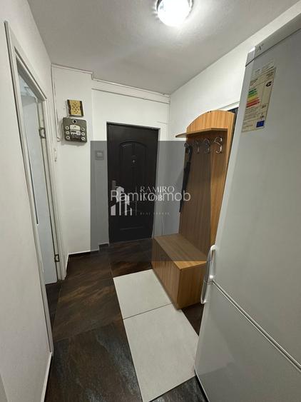 Apartament 3 camere Turnu Magurele Sector 4 - 9