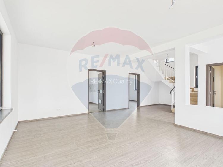 Vila moderna 5 camere P+1 de vanzare in Crevedia - 5