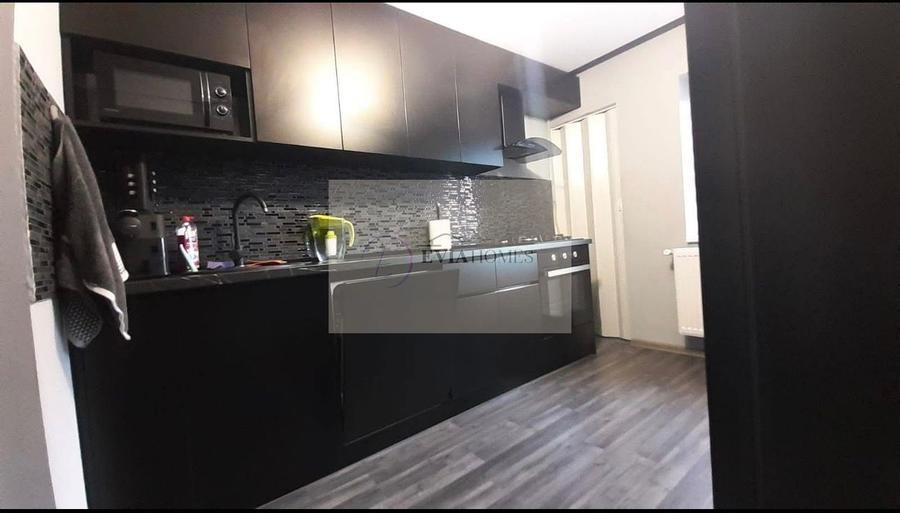 4 camere/ la 3 minute de Iulius Mall/etaj intermediar