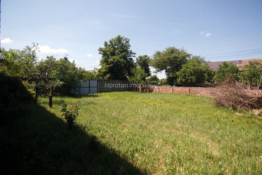 Casa tip conac, doua corpuri, cu 2.471 mp de gradina si doua fronturi - 9