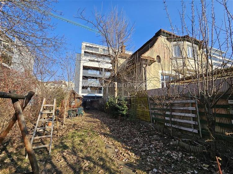 Corp de casa cu gradina proprie in Centrul Istoric - 24