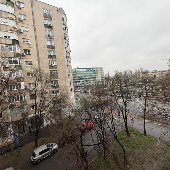 3 camere| Drumul taberei | Bloc 1983 | Metrou 1 Mai | 8 min - 12