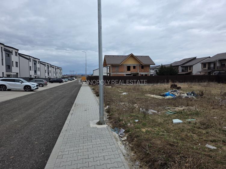Teren cu utilități Sânpetru - 2